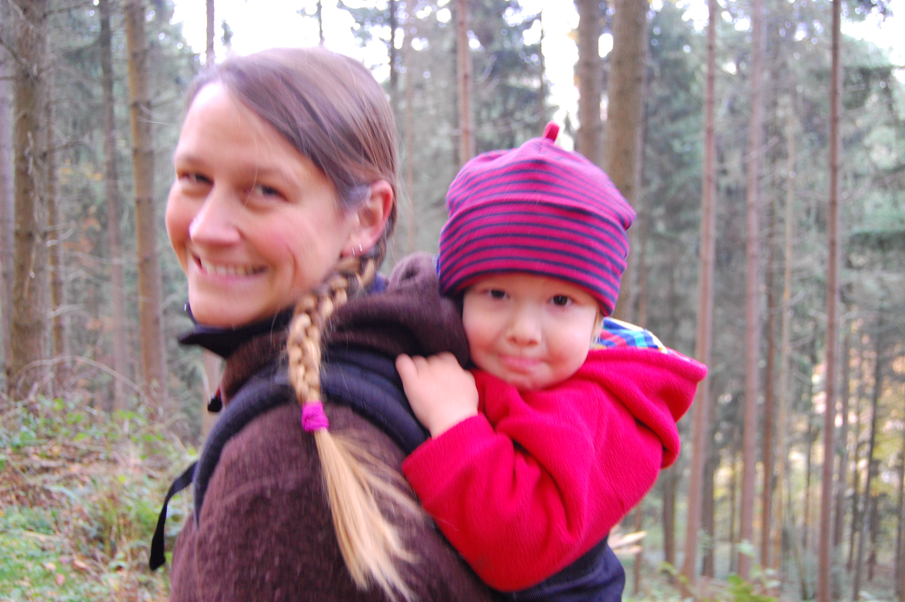 antje mit babyrucksack